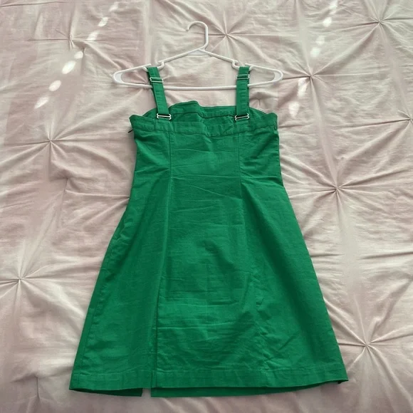 Green dress - Picture 2 of 3